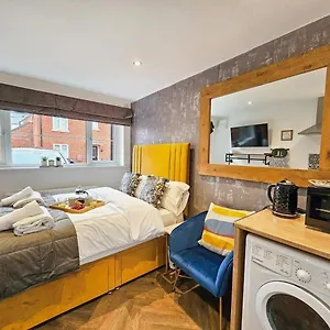 https://apt-cobblestone-studio.tophotelsbath.com